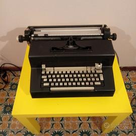 Macchina da scrivere Olivetti Editor 3c