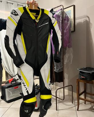 Tuta moto