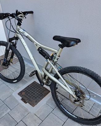 Mountain bike rockrider 6.3