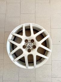 cerchi golf 4 1600 16v. 