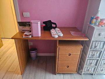 scrivania in rovere massello