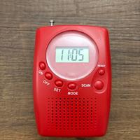 Radio portatile rossa vintage