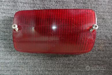 Plastica gemma fanalino posteriore SX PEUGEOT 205
