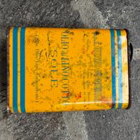 Vecchia latta di olio di lino di giulio guggeri