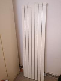 Splendido Termoarredo Verticale in Alluminio