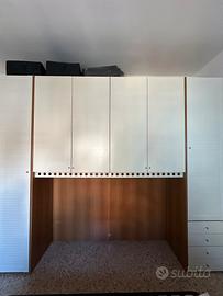 Armadio a ponte con letto