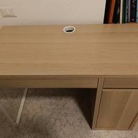 Scrivania MICKE IKEA (105x50)