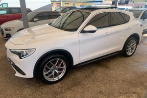 Alfa Romeo Stelvio 210 CV Q4 full tetto uniprò