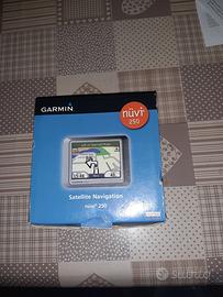 navigatore garmin nuvi