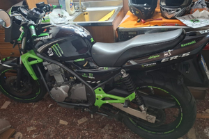 Kawasaki Er 5 guidabile con patente A2 a 18 anni