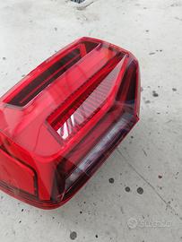 fanale posteriore sx Audi q2