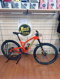 MTB carbonio EVIL The following tg M