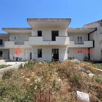 Villa a schiera Valdina [#prof381VRG]