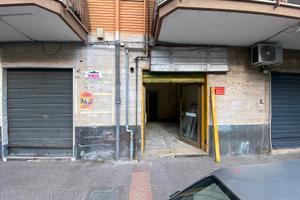 Locale commerciale - cassano, secondigliano