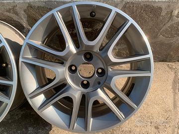 Set cerchi in lega 16" 4 fori