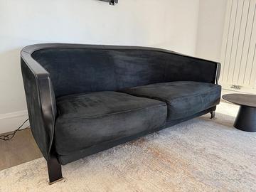 Divano Rugiano modello Paris in pelle nera