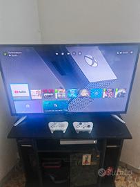 Xbox one x con 2 controller è 3giochi 