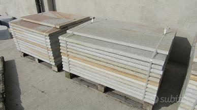 Gradini in Pietra di Luserna spess. 4 cm lavorati