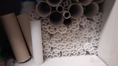 Tubi in plastica e cartone pressato