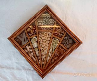 Quadro diorama con 10 qualità di pasta secca 