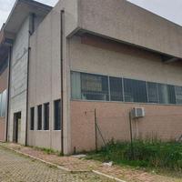 Locale Commerciale Trezzano Rosa [299523]