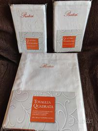 Tovaglia quadrata bianca + tovaglioli Pratesi
