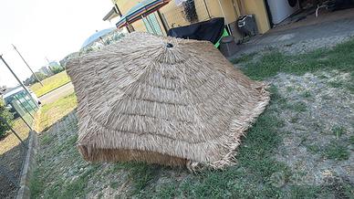 Ombrellone grande  in paglia