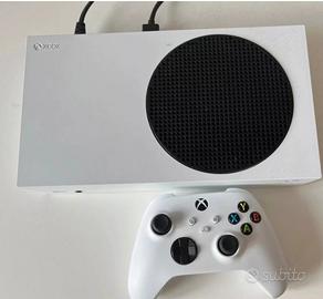 Xbox series S con scatola originale e scontrino.