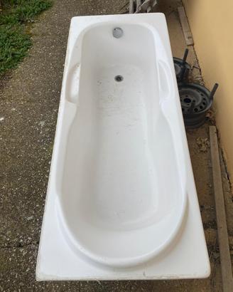 Vasca da bagno in vetroresina