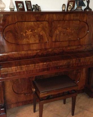 pianoforte classico in radica