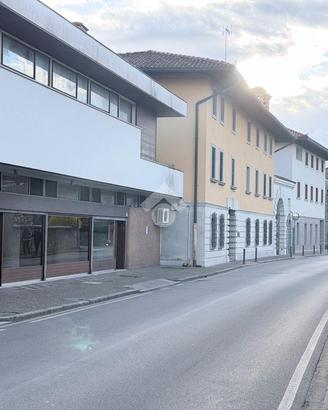 NEGOZIO A UDINE