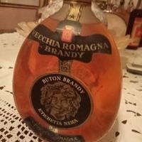 bottiglia vecchia romagna etichetta nera