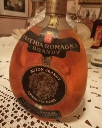 bottiglia vecchia romagna etichetta nera