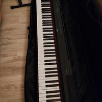 Pianoforte digitale Yamaha P-125 con stand