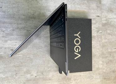 Lenovo Yoga 530 con penna tattile