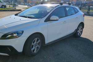 Volvo v40 cross country