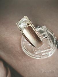 Anello Solitario con Moissanite 