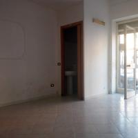 Locale commerciale fronte strada Fuori Porta Roma