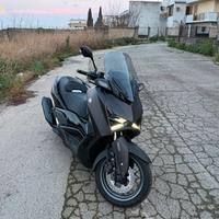 Xmax 125 Tech Max con ASSETTO RIBASSATO/PERFETTO