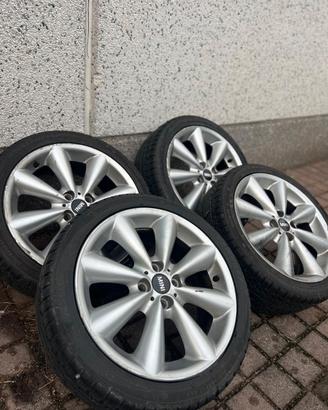 pneumatici 205/45 RF17 84V