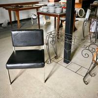 Poltrone in ecopelle e acciaio