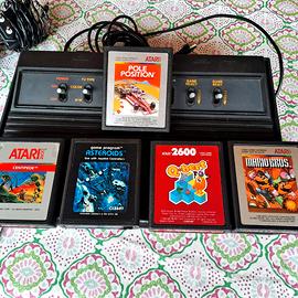 Atari 2600 Vader + 5 cartucce + manuali originali