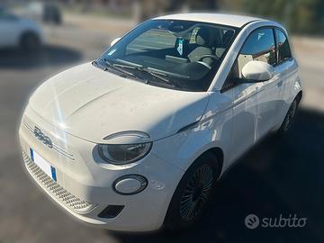 Fiat 500 42 kWh - ANCHE PER NEOPATENTATI