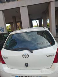 Toyota Yaris 1000 gpl