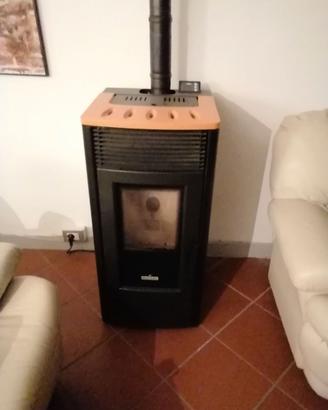 Stufa a pelletRavelli Mavi