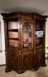 Credenza/cristalleria classica in legno