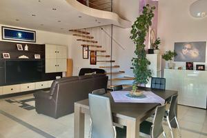 Loft Moderno semindipendente, veranda, posto auto