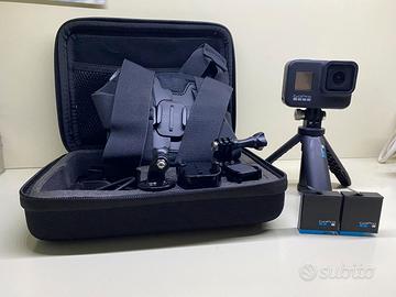 GoPro Hero 8 con accessori