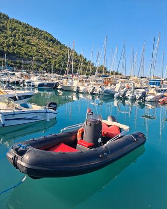 Gommone IAV 500 4,72 m 2018+evinrude 40 ho 2018