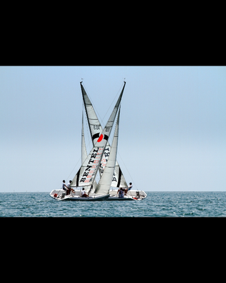 Barca a vela Tom 28